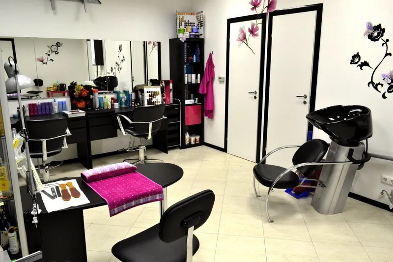 Салонга маникюр и педикюр ишчи керак план 35000 дан