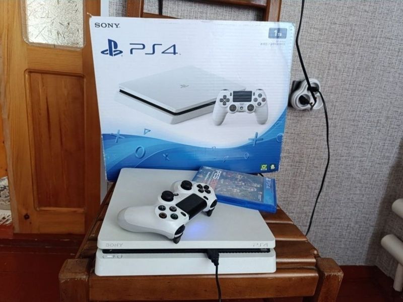 Playstation 4 slim 1tb