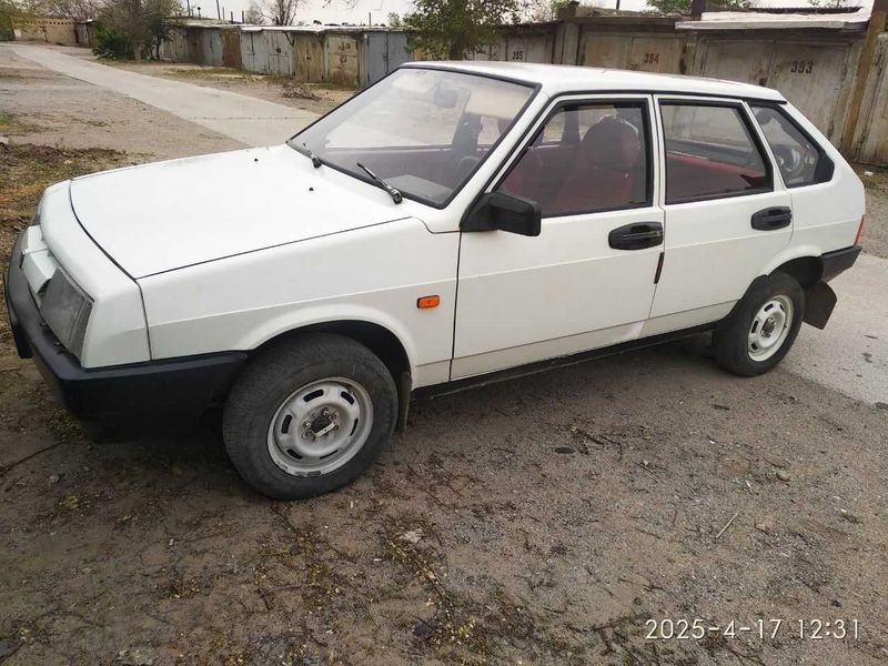 Ваз 2109 спутник 1989 г. Ваз 2109 спутник 1989 г.