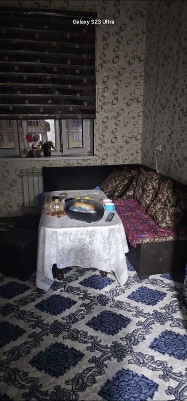 Oshxona ugologi sotiladi 2ta pufigi stoli bn 800 ming sum ichi sandiql Oshxona ugologi sotiladi 2ta pufigi stoli bn 800 ming sum ichi sandiql