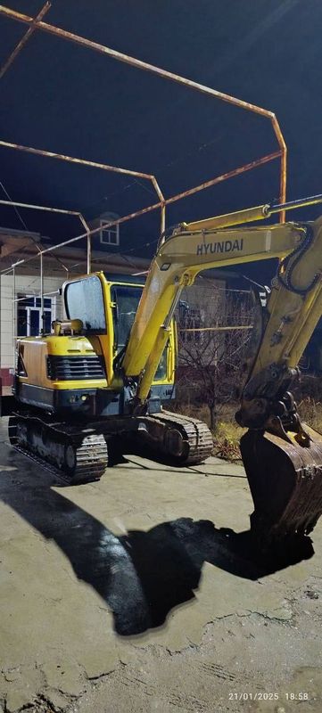 Ekskavator Hyundai 55w gusinichni Ekskavator Hyundai 55w gusinichni