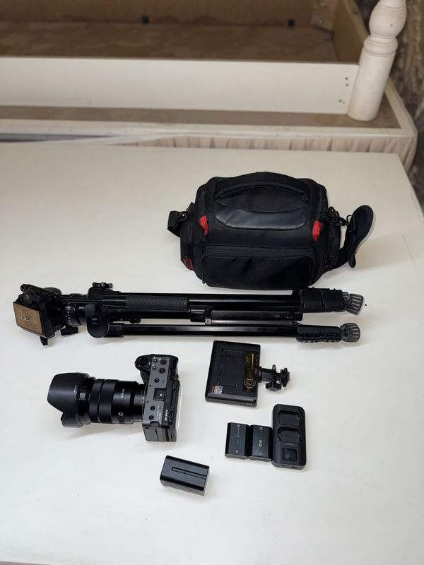 Sony FX30. Obyektiv 18. 105. Srochna sotiladi !