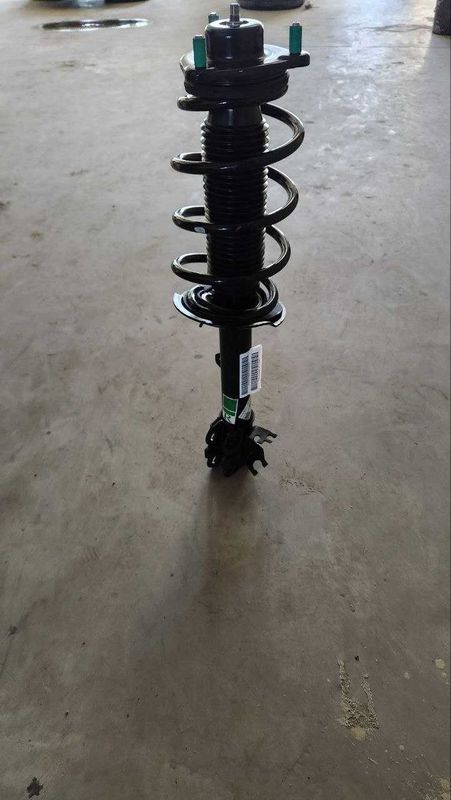 Jetour x70 restayling oldi amartizator