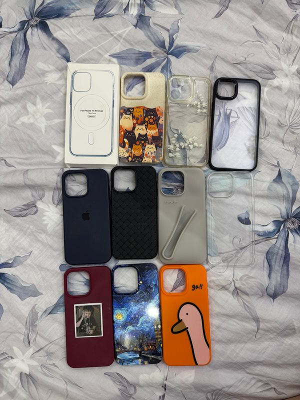 Б/у чехлы от Iphone 15pro max 1 шт по 30.000тис. Б/у чехлы от Iphone 15pro max 1 шт по 30.000тис.