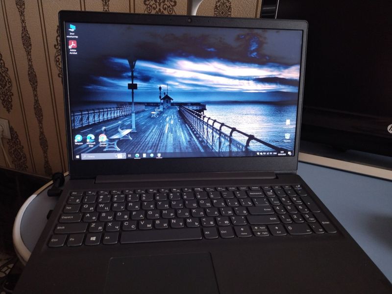 Lenovo V15-IKB/81YD i3, SSD 256, 1GB Sata