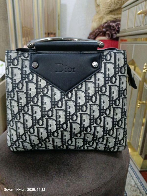 dior sumka sotila umuman tutilmagan 150 000 dior sumka sotila umuman tutilmagan 150 000