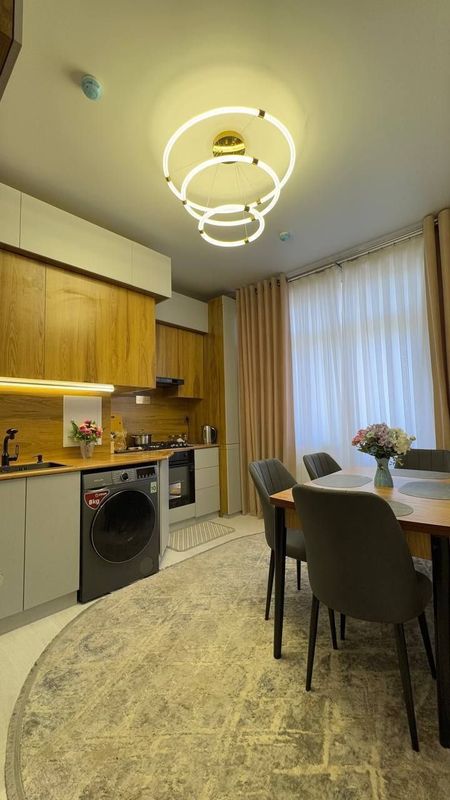 Kvartira продается 3/7/11 на Шота Руставели Kvartira продается 3/7/11 на Шота Руставели