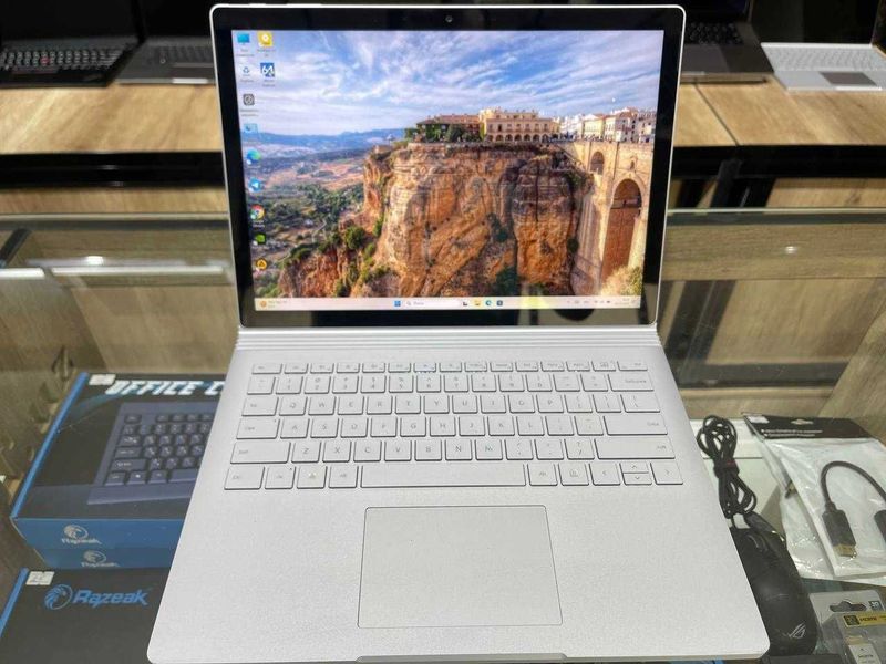 Microsoft Surface book 3 i7-1065G7 Nvidia GTX 16504гб ram32 ssd 1T