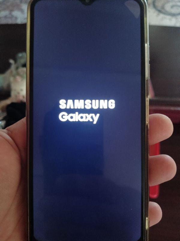 Srochna pradayu telefon samsung v ideyalnom sostayani karopka yest Srochna pradayu telefon samsung v ideyalnom sostayani karopka yest