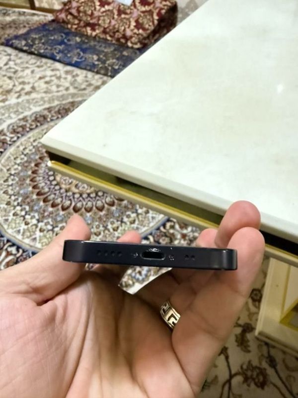 Iphone 12 mini xolati yaxshi ochilmagan bitta odam ishlatgan