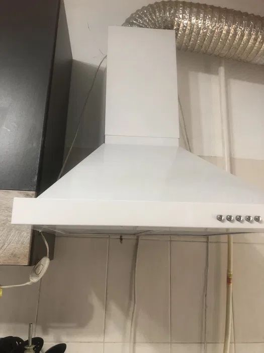 Продам Вытяжка Vitech Продам Вытяжка Vitech