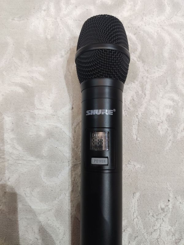 Продается микрофон SHURE
