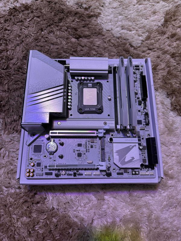 Комплект: i7-13700KF, Z790 AORUS ELITE ICE, T-Force DDR5 32GB 7600MHz Комплект: i7-13700KF, Z790 AORUS ELITE ICE, T-Force DDR5 32GB 7600MHz