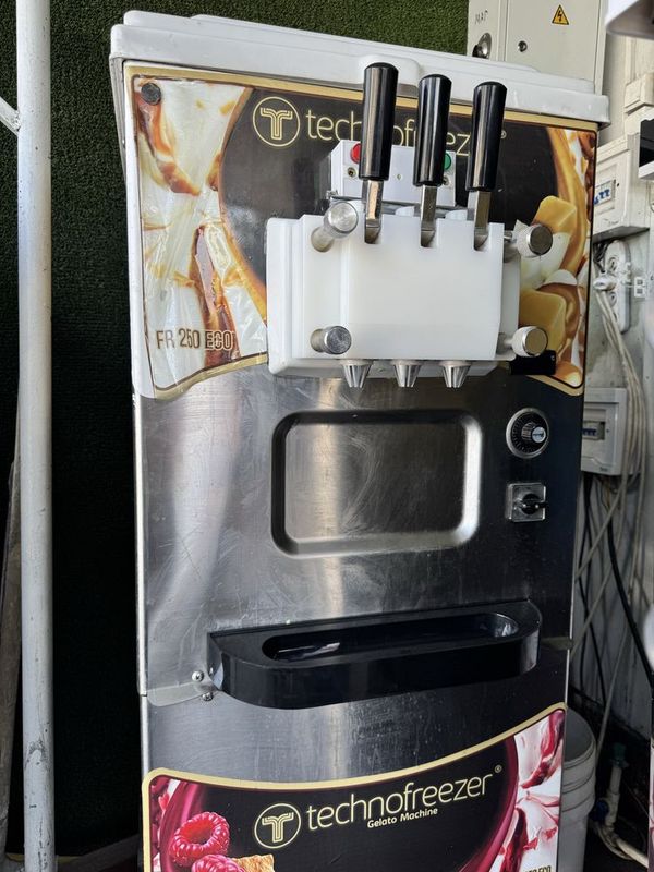 Techro freezer marojna aparat Techro freezer marojna aparat