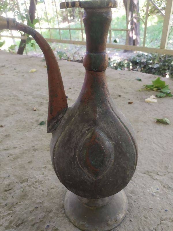 Mis ko'za sotiladi antikvar