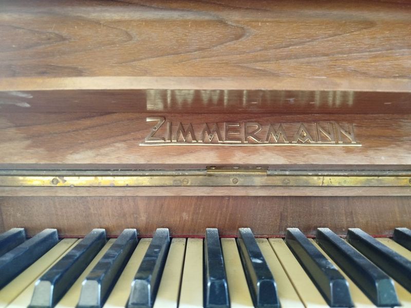 Pianina holati F/b Pianina holati F/b