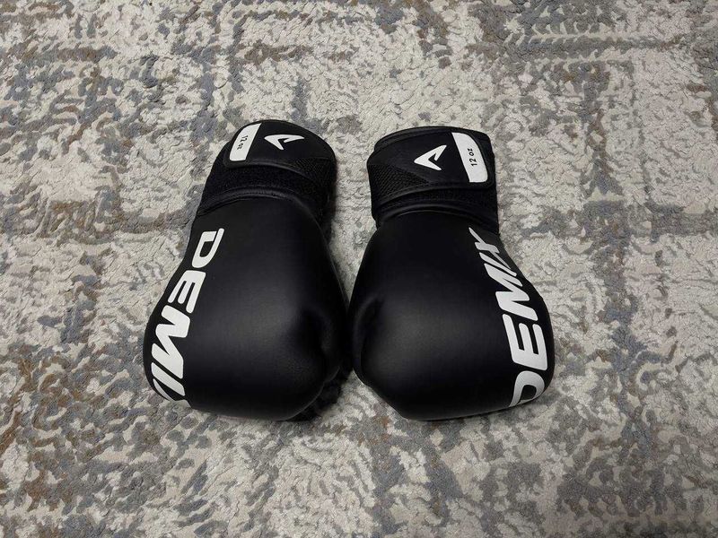 Боксёрские перчатки Demix 12oz / Boks qo'lqoplari Боксёрские перчатки Demix 12oz / Boks qo'lqoplari