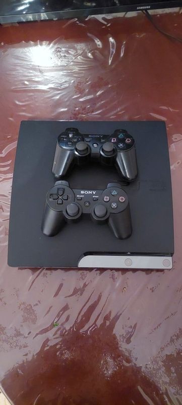Sony Play Station-3 Slim 2джойстика с играми! Sony Play Station-3 Slim 2джойстика с играми!