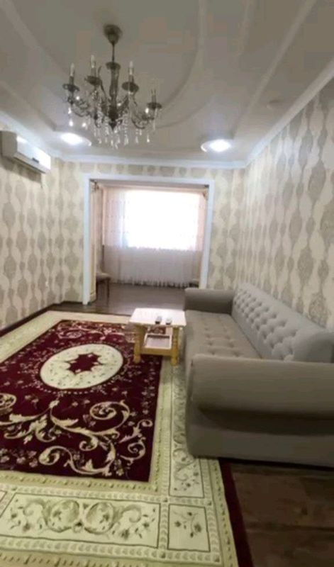 Сдам 2х комнатную Метро Новза