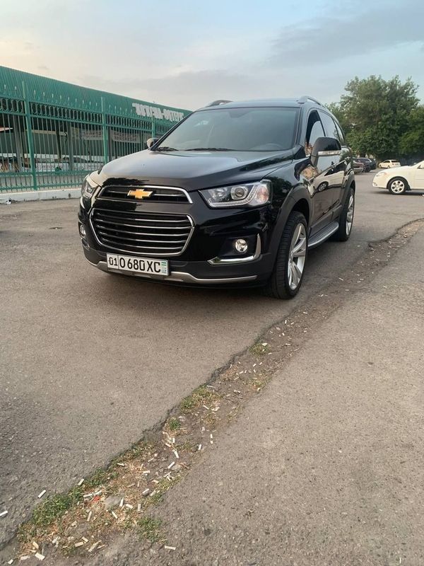 Kaptiva 4 2016 yil Qora Toza 3 litrli motor Kaptiva 4 2016 yil Qora Toza 3 litrli motor