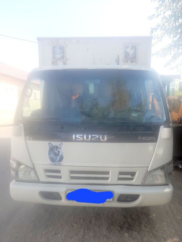Isuzu yuk mashinasi Isuzu yuk mashinasi