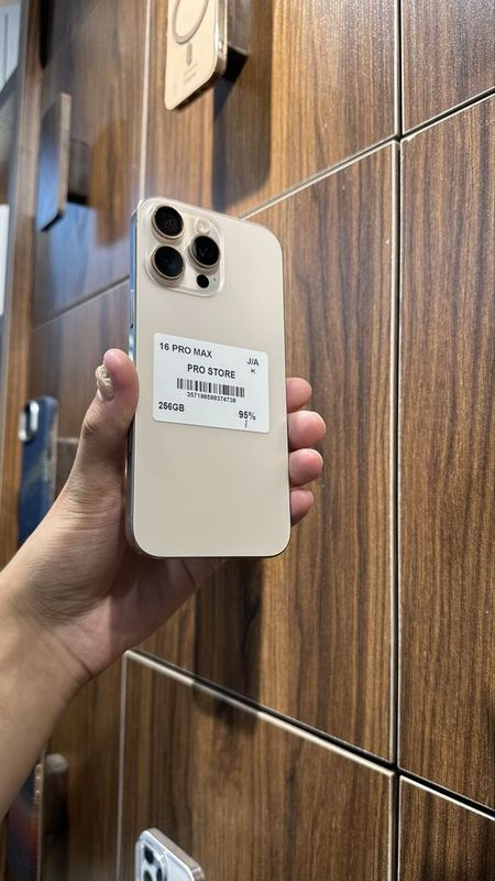 iphone 16 pro max 256gb 95% Naxt va nasiya savdo