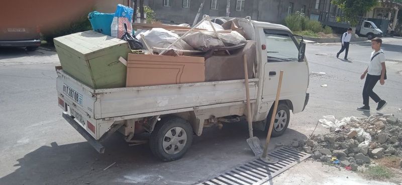 Мусор мусир олиб. кетамиз