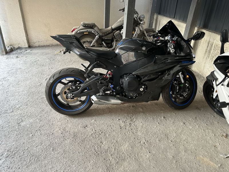 Мотоцикл Yamaha r6 Мотоцикл Yamaha r6