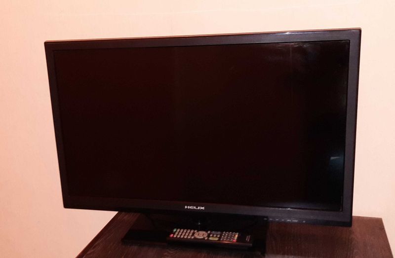 Продам телевизор Helix HTV-324L