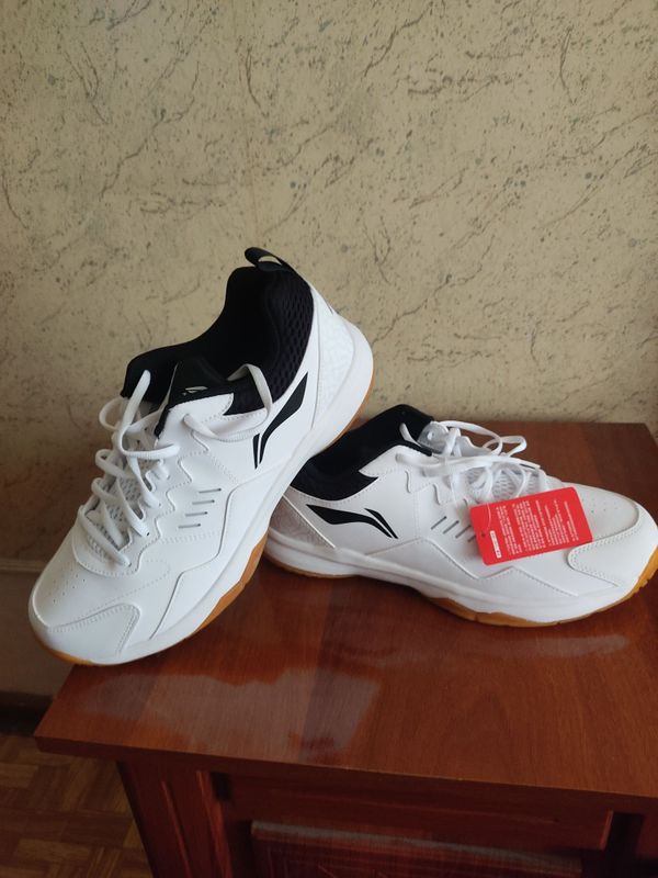 Продаются кроссовки LI NING Продаются кроссовки LI NING
