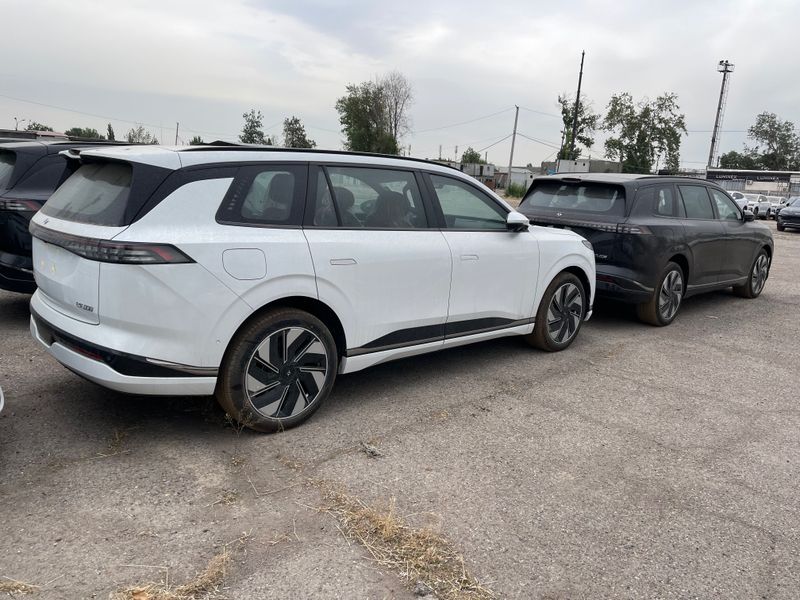 DongFeng ep 008 Ултра фул. Массажли. Автосалонда DongFeng ep 008 Ултра фул. Массажли. Автосалонда