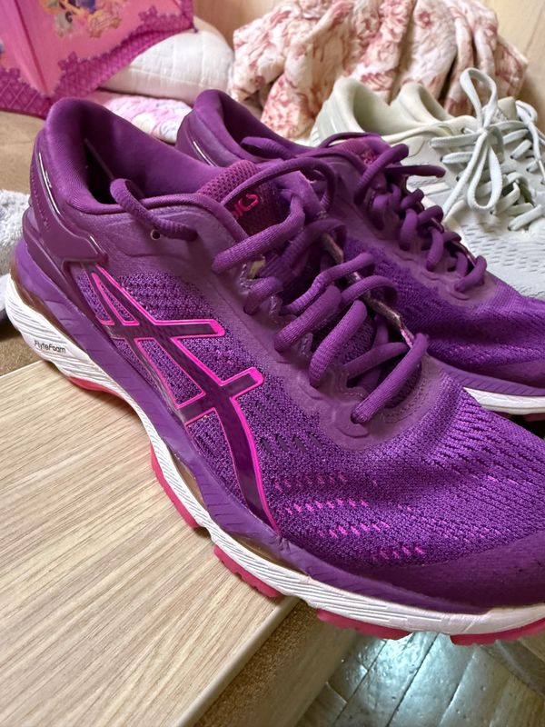 Кросовки фирмы asics Кросовки фирмы asics