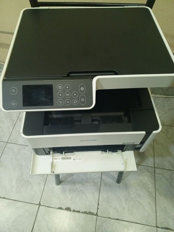 Printer sotiladi Epson M2170 Printer sotiladi Epson M2170
