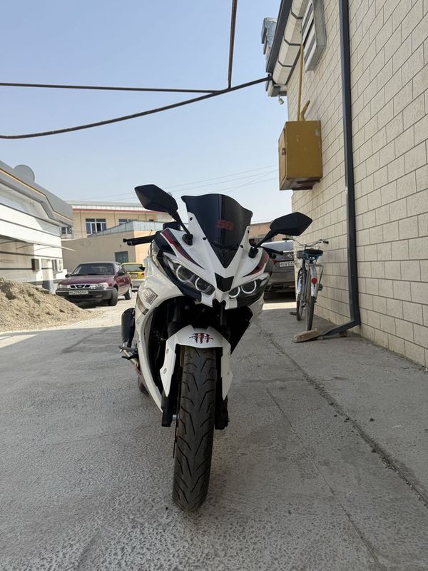 Спотрбайк yamaha r 3 Спотрбайк yamaha r 3