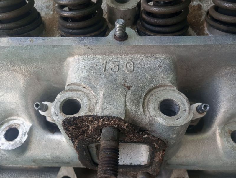Zil galovka 130 sotiladi Zil galovka 130 sotiladi