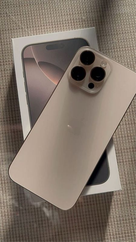 Iphone 16 pro 128 GB Desert Titanium + Apple watch 7 45mm Blue Iphone 16 pro 128 GB Desert Titanium + Apple watch 7 45mm Blue