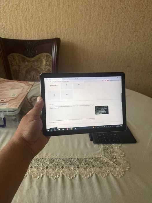 Microsoft Surface go 2 8GBddr/128GBssd/m3 8100cpu Ideal! Microsoft Surface go 2 8GBddr/128GBssd/m3 8100cpu Ideal!