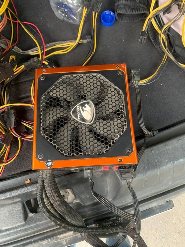 Продам блок питания Cougar CGR bx 1200 w Продам блок питания Cougar CGR bx 1200 w