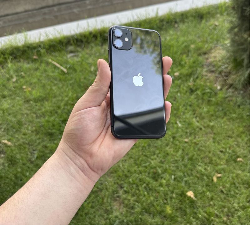 Iphone 11 Xolat zor 64 gb yomkst 100 usilenniy ham joyi ishlid ayb yoq Iphone 11 Xolat zor 64 gb yomkst 100 usilenniy ham joyi ishlid ayb yoq