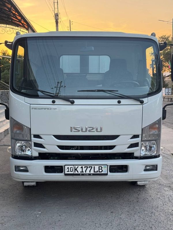 Isuzu samasval maslo Isuzu samasval maslo