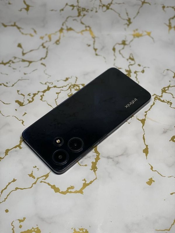 Infinix hot 30i sotiladi 128Gb Infinix hot 30i sotiladi 128Gb