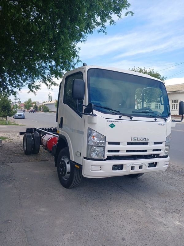 Isuzu 2009 yil Aftobusdan Yig'ilga