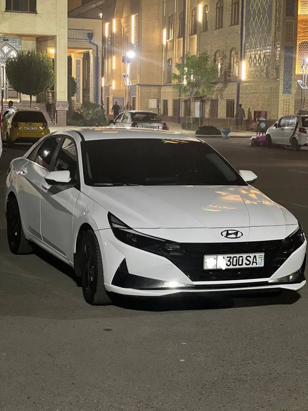 Hyundai Elantra сотилади Hyundai Elantra сотилади