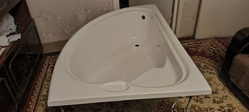 Продаю ванну б/у размер 165/100 Продаю ванну б/у размер 165/100