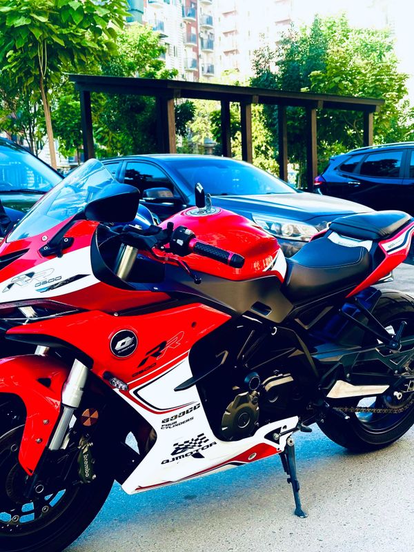 Moto sotiladi. SportBike QJ Moto 600 RR. Srochni.