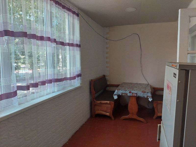 Сдают кв на Воднике без мебели 300$. Сдаю только местным Сдают кв на Воднике без мебели 300$. Сдаю только местным