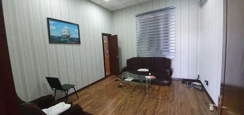Недорогой Офис Жуковская 100м2