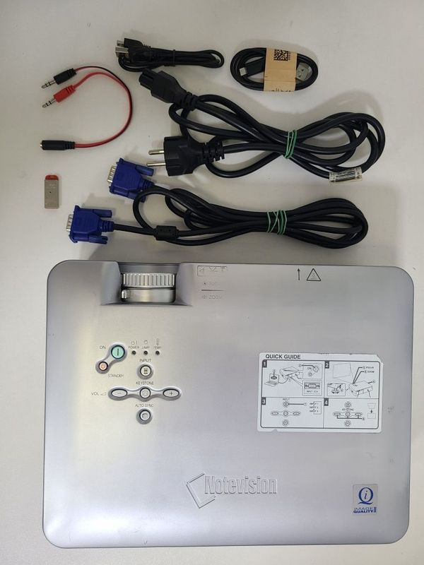 Proektor SHARP pg-a20x Proektor SHARP pg-a20x