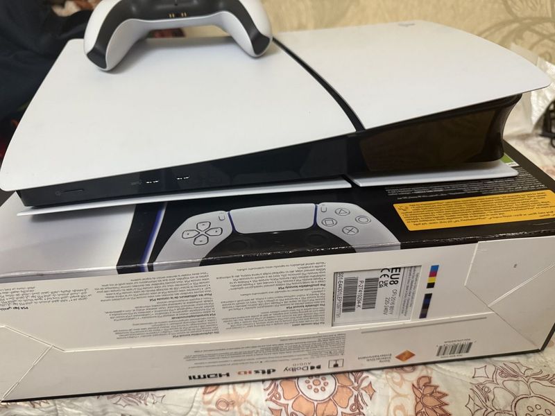 PS5 sotiladi pamiti 1Tb PS5 sotiladi pamiti 1Tb