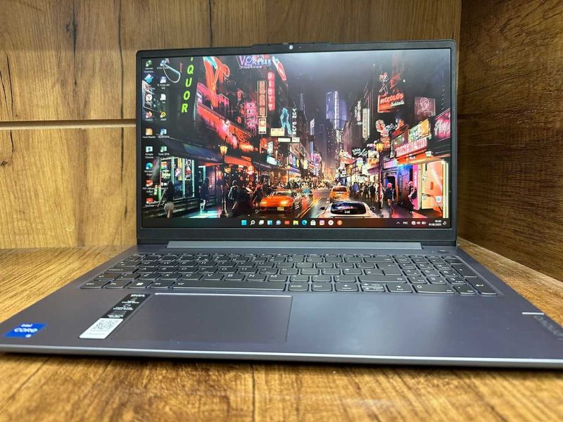 Lenovo Slim 3 ( 15.6" FHD | i5-13420H | DDR4 8 GB | NVME 512 GB) Lenovo Slim 3 ( 15.6" FHD | i5-13420H | DDR4 8 GB | NVME 512 GB)